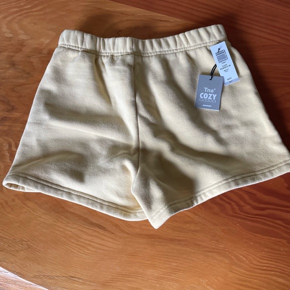 Tna Hi Rise Cozy Shorts XS NWT 3 inch - Picture 5 of 5